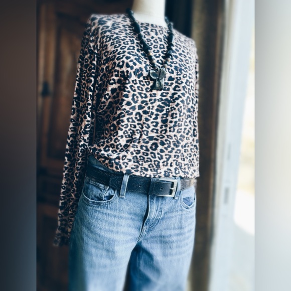 Top / Cuddl Duds / Leopard Print - Picture 7 of 13